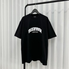 발**** 백플립 자수 로고 티셔츠