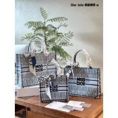 디* 신상 미스 북토트