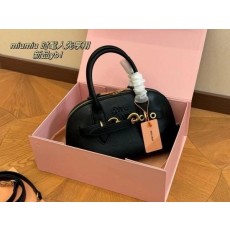 미*** 아방뛰르 가죽 탑핸들백