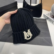 M 시그니처 로고 모자