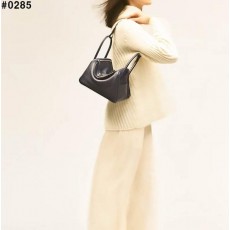 에*** 린디(Lindy) 26 토트백