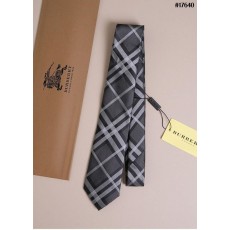 버** 클래식 컷 체크 실크 넥타이