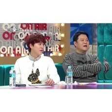 루* 로고패턴 강아지 프린팅 맨투맨