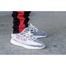아*** 이지부스트 350 V2 지브라