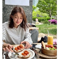 미*** 스트라이프 폴로 롱슬리브  수입