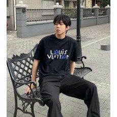 루* 플라워 로고 프린팅 반팔티