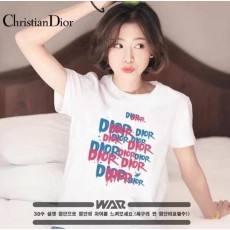 디* 레터링 리피트 로고 디자인 반팔 티셔츠