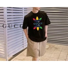 구* X 아*** 비비즈 콜라보 로고 티셔츠
