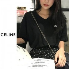 셀** 자수 브이넥 반팔티