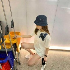 루* 클리지 썸머 반팔티 한정판제품