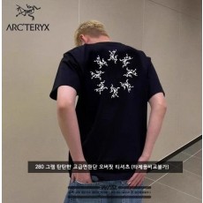 아**** 백 원형 로고 오버핏 티셔츠