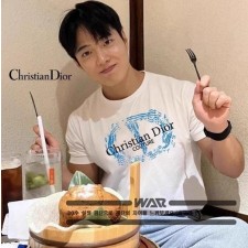 디* CD 레터링 로고 반팔 티셔츠