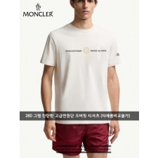 금장 백 로고 오버핏 티셔츠