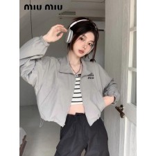 미*** 테크니컬 바람막이