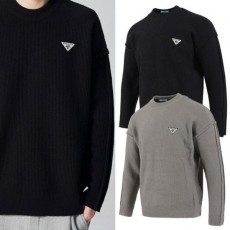 프** 삼각 자수 니트