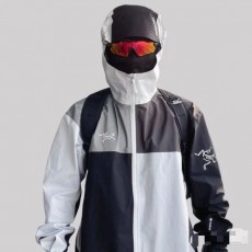 아**** x 빔* 베타 팬더 고어텍스 자켓  수입