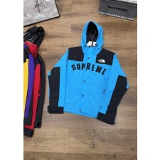 노**** x 슈** 바람막이 자켓