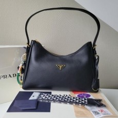 프** 에메 미디엄 가죽 숄더백