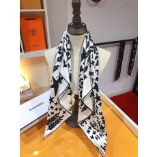 샤* 내츄럴 패턴 화이트 방도 스카프