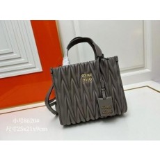 미*** 신형 토트