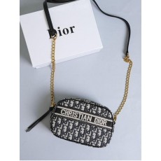 디* 오블리크 체인 카메라 크로스백