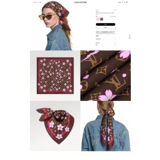 루* 플라워 포인트 사각 스카프