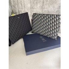 디* 오블리크 A4 파우치 클러치