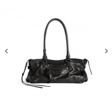 발**** 르시티 이스트웨스트