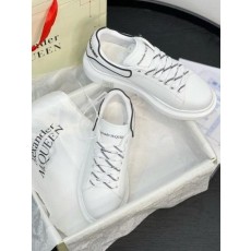 알*** 맥퀸 오버사이즈 레이스업 스니커즈 화이트탭 남여공용