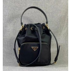 프** 포코노 버킷백