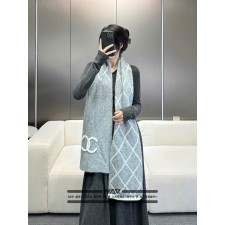 샤* 격자 로고 패턴 그레이 머플러