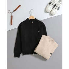 디* 사각 로고 패치 니트 집업