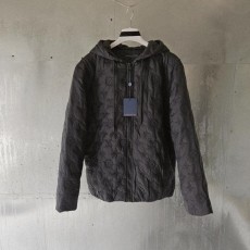 루* 모노그램 자수 퀄팅 후드자켓