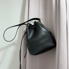 미*** 가죽 버킷백