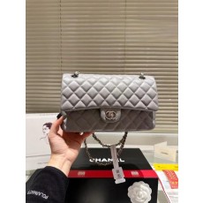 샤* 클래식 미듐 플랩백 램스킨 그레이 은장 A01112 풀박스 고급