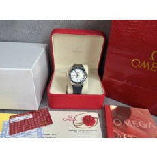 오** 컨스텔레이션 레더스트랩 41mm 화이트다이얼