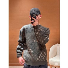 루* 모노그램 풀오버 니트 스웨터