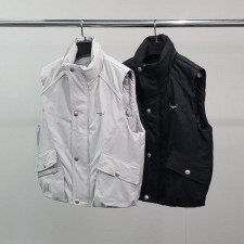 메* 마르지엘라 덕다운 엠보로고 패딩 조끼