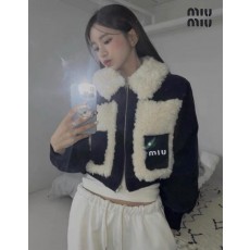 미*** 양털포인트 카라 집업