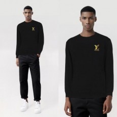 루* 자수 기모 맨투맨