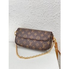 루* 월릿 온 체인 아이비 백