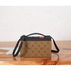 루* 북 체인 월릿 크로스백