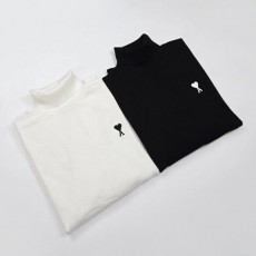 아* 화이트 블랙 스몰하트 터틀넥 니트