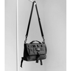 발**** 남성 아* 스몰 메신저백 블랙