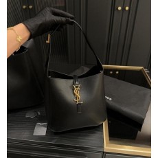 생** LE5A7 숄더백