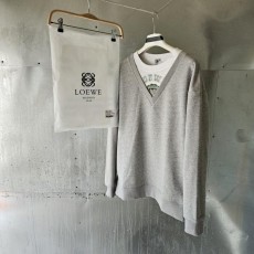 로** 브이넥 트롱프뢰유 스웨이트셔츠