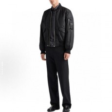 프** 트라이앵글 봄버 자켓