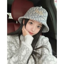 디* 오블리크 자가드 버킷햇 수입