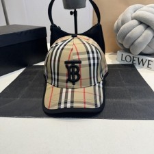 버** 모노그램 자수 체크 볼캡수입