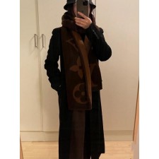 루* 스티치 레터링 캐시 머플러